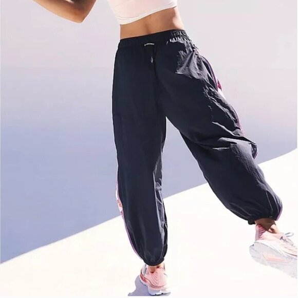 NWT Free People Movement Three Pointer Track Pants Navy Floral Sz XL - Picture 3 of 10